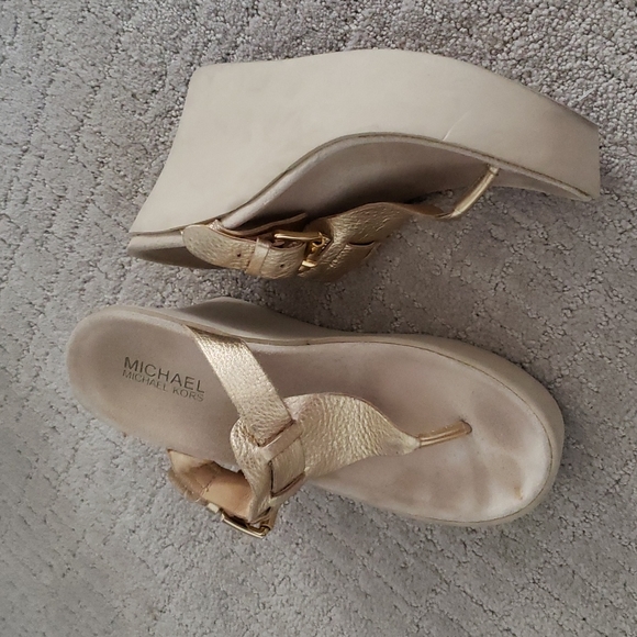 Michael Kors platform sandals size 6 - Picture 3 of 7